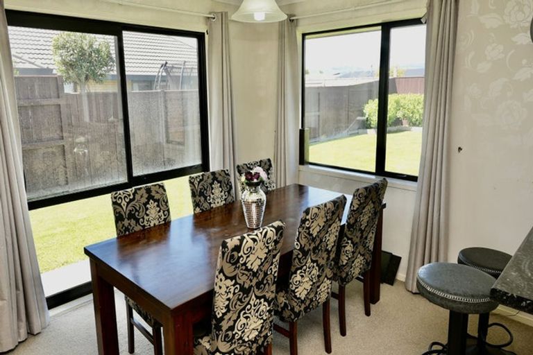 Photo of property in 60 Geneva Terrace, Kelvin Grove, Palmerston North, 4414