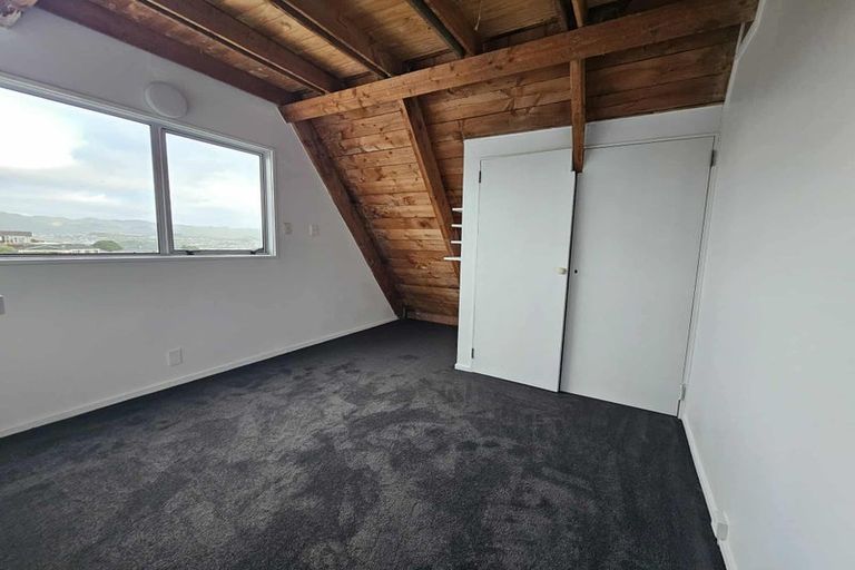 Photo of property in 19 Humphreys Grove, Titahi Bay, Porirua, 5022