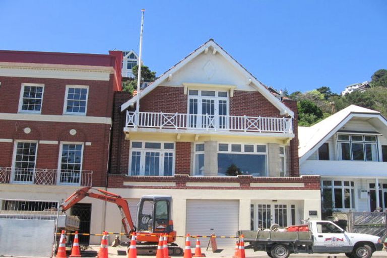 Photo of property in 298 Oriental Parade, Oriental Bay, Wellington, 6011