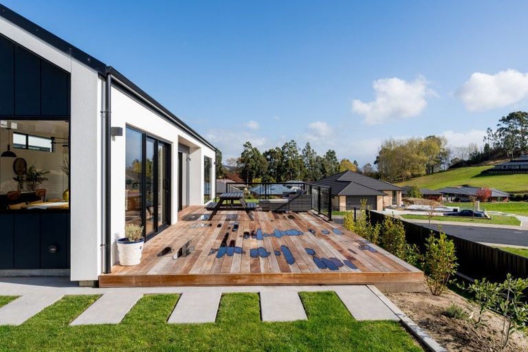 Photo of property in 61 Heathfield Drive, Mosgiel, 9024