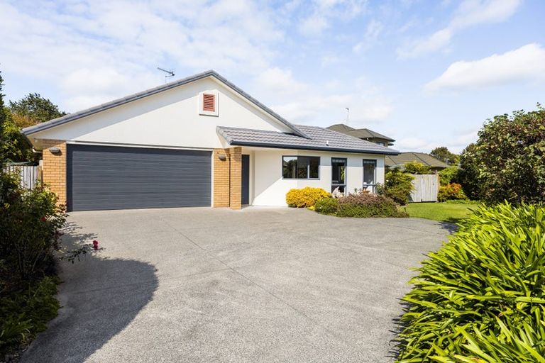 Photo of property in 36 Fendalton Drive, Rototuna, Hamilton, 3210