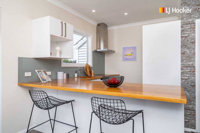 Photo of property in 24 Puketai Street, Andersons Bay, Dunedin, 9013