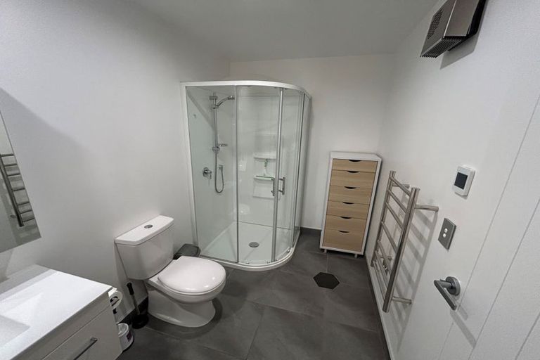 Photo of property in 6 Mataraki Place, Wanaka, 9305