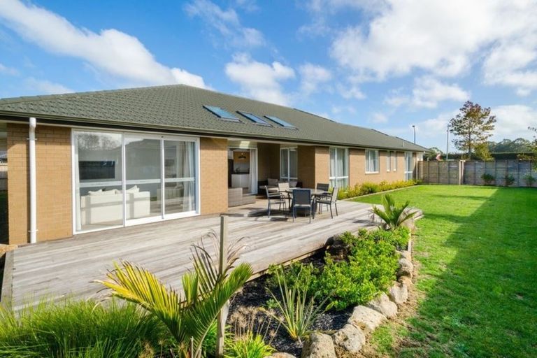 Photo of property in 7 Grove Way, Riverhead, 0820