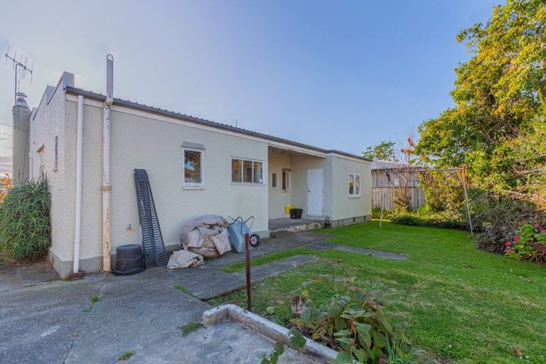 Photo of property in 30 Anzac Avenue, Onekawa, Napier, 4110