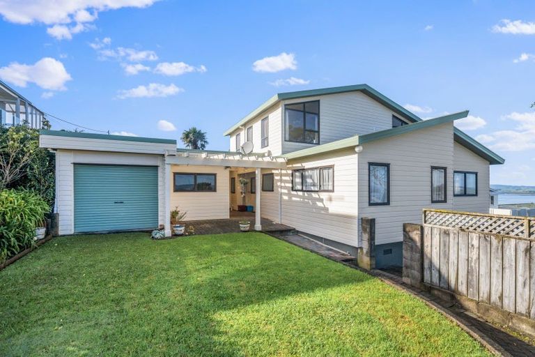 Photo of property in 8 Harbour View Road, Onerahi, Whangarei, 0110
