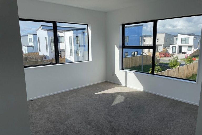 Photo of property in 28 Minhas Road, Papakura, 2110