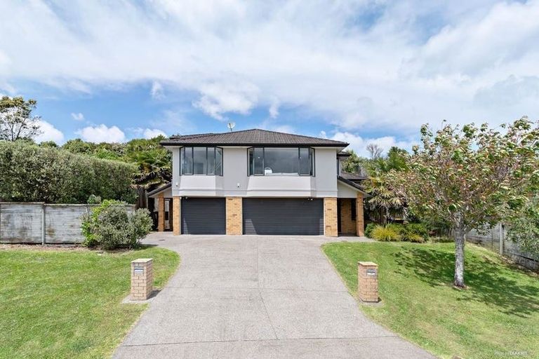Photo of property in 27 Henry Partington Place, Greenhithe, Auckland, 0632