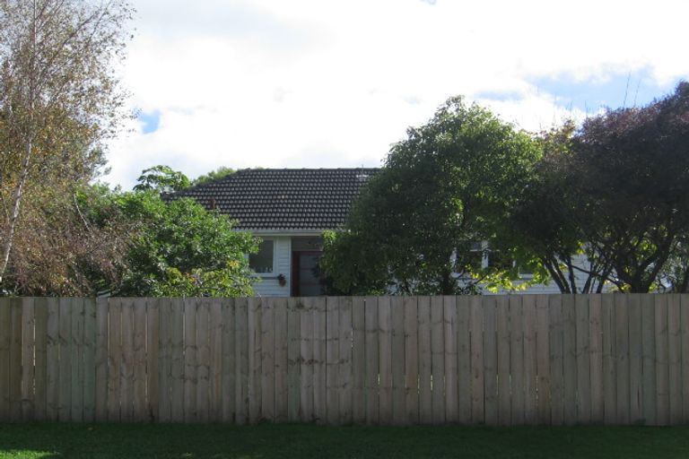 Photo of property in 20 Tahi Terrace, Glen Eden, Auckland, 0602