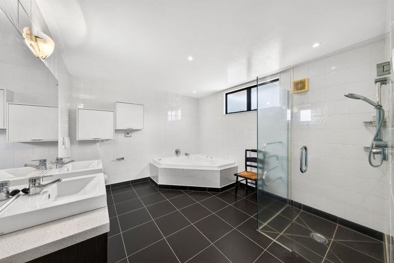 Photo of property in 11 Audrey Road, Takapuna, Auckland, 0620