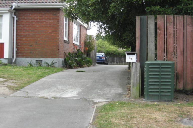 Photo of property in 8a Roche Avenue, Upper Riccarton, Christchurch, 8041