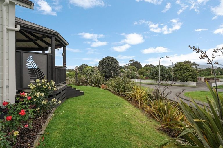 Photo of property in 2 Lambert Way, Paraparaumu, 5032