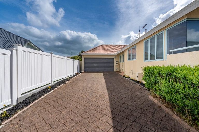 Photo of property in 10a Ashley Street, St Andrews, Hamilton, 3200