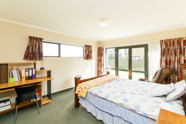 Photo of property in 20 Rose Place, Awapuni, Palmerston North, 4412