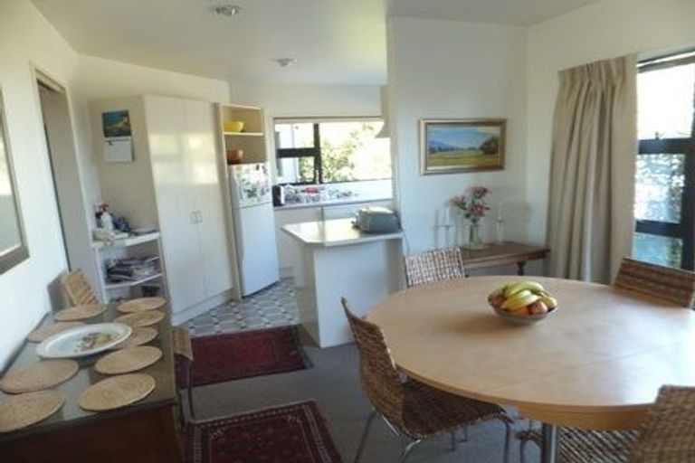 Photo of property in 12 Macmillan Avenue, Cashmere, Christchurch, 8022