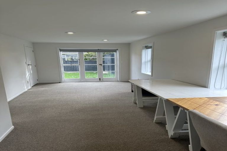 Photo of property in 4 Santa Rosa Terrace, Forrest Hill, Auckland, 0620