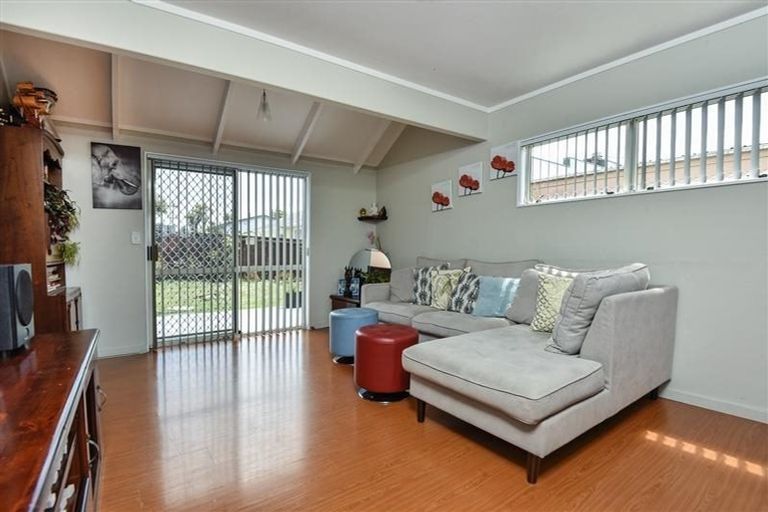 Photo of property in 10 Rewa Street, New Lynn, Auckland, 0600