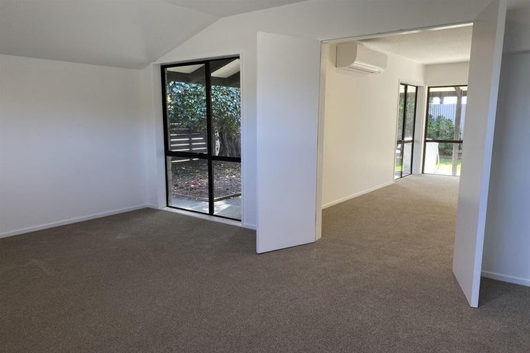 Photo of property in 8 Brixton Street, Islington, Christchurch, 8042