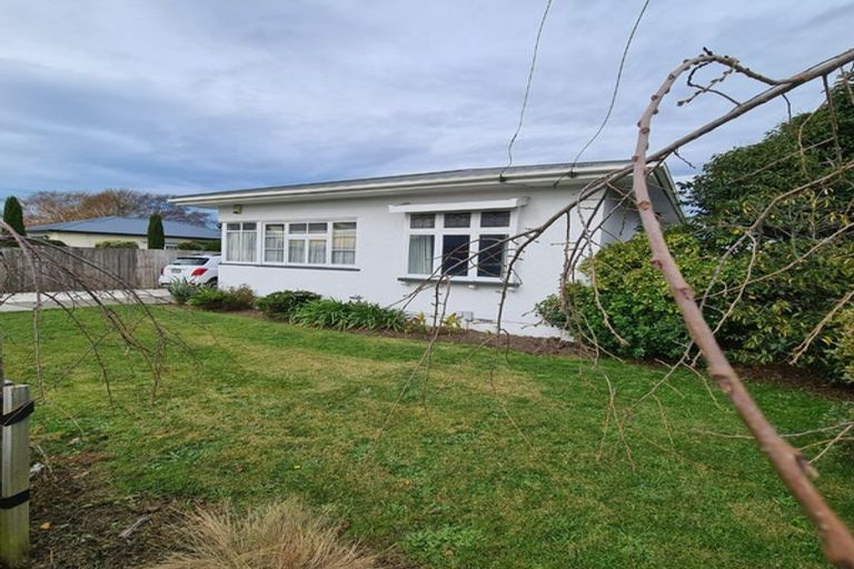 Photo of property in 33 Tower Street, Hornby, Christchurch, 8042