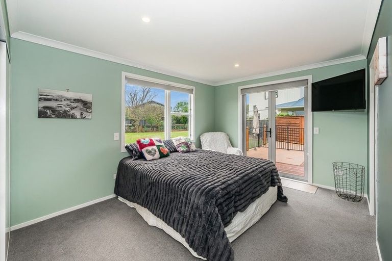Photo of property in 17 Winton Street, Paraparaumu Beach, Paraparaumu, 5032
