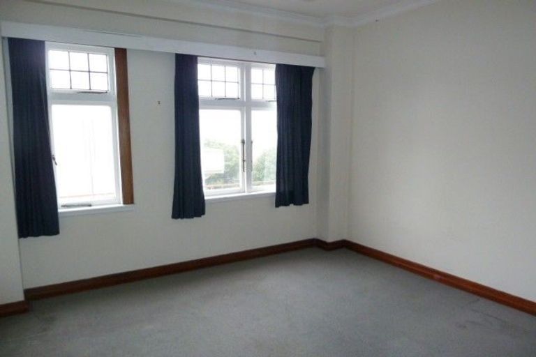 Photo of property in Elms Court Flats, 4/367 The Terrace, Te Aro, Wellington, 6011
