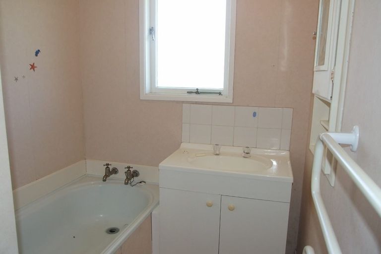 Photo of property in 3 Mcinnes Avenue, Te Kamo, Whangarei, 0112