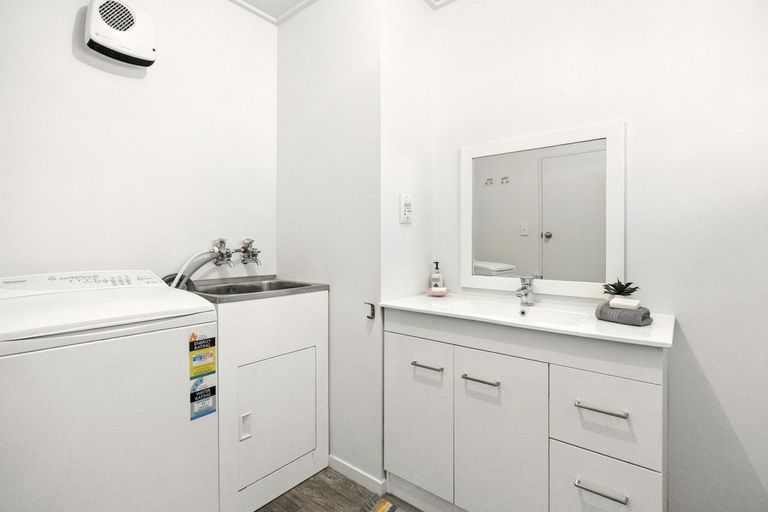 Photo of property in 17b Bradshaw Street, South Dunedin, Dunedin, 9012