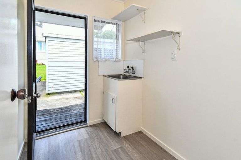 Photo of property in 50 Christmas Road, Manurewa, Auckland, 2102