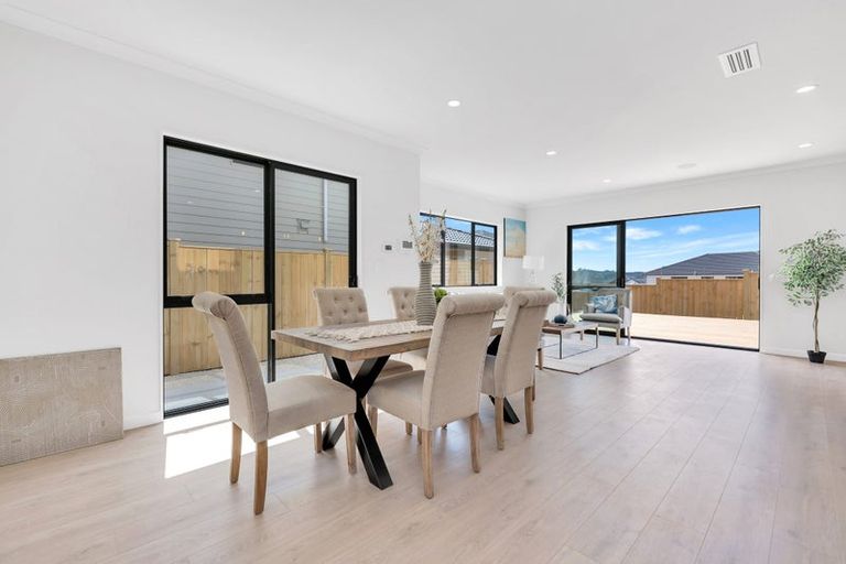 Photo of property in 19 Dungloe Avenue, Flat Bush, Auckland, 2019