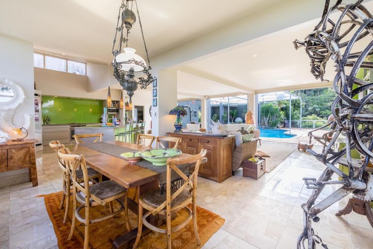 Photo of property in 70 Scenic Drive, Titirangi, Auckland, 0604