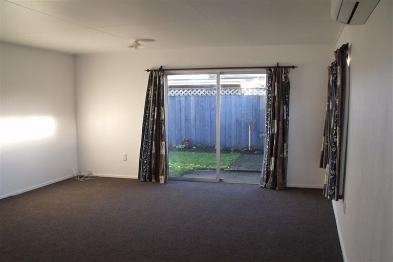 Photo of property in 2/404 Ikanui Road, Frimley, Hastings, 4120