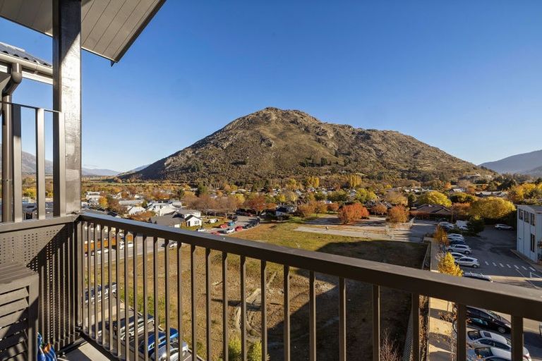 Photo of property in Toru Apartments, 702/10 Copper Beech Avenue, Frankton, Queenstown, 9300