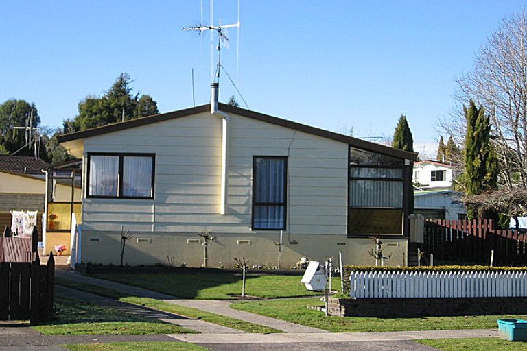 Photo of property in 18 Hyde Avenue, Nawton, Hamilton, 3200