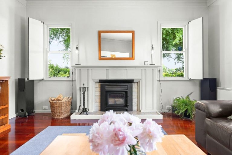 Photo of property in 27 Kopanga Road, Havelock North, 4130
