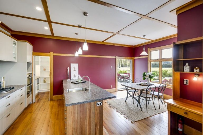 Photo of property in 137 Swamp Road, Fernhill, Napier, 4183