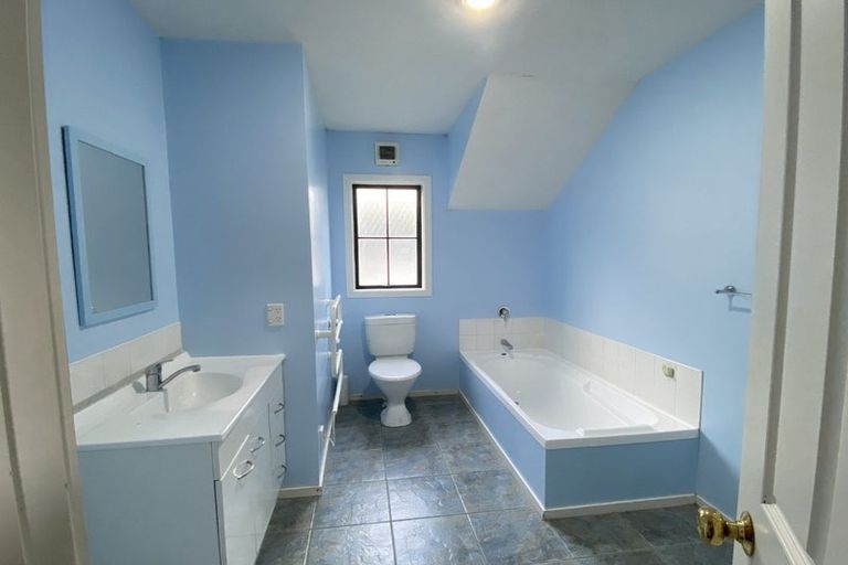 Photo of property in 70a Erlestoke Crescent, Churton Park, Wellington, 6037