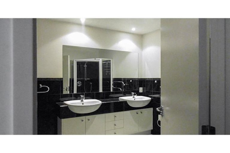 Photo of property in 175h Hurstmere Road, Takapuna, Auckland, 0622