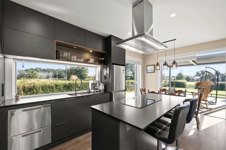 Photo of property in 34 Brookvale Lane, Taupaki, 0782