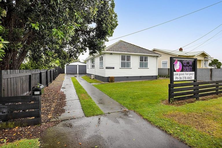Photo of property in 304 South Road, Hawera, 4610