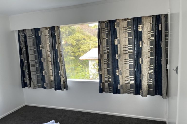 Photo of property in 6 Churton Drive, Churton Park, Wellington, 6037