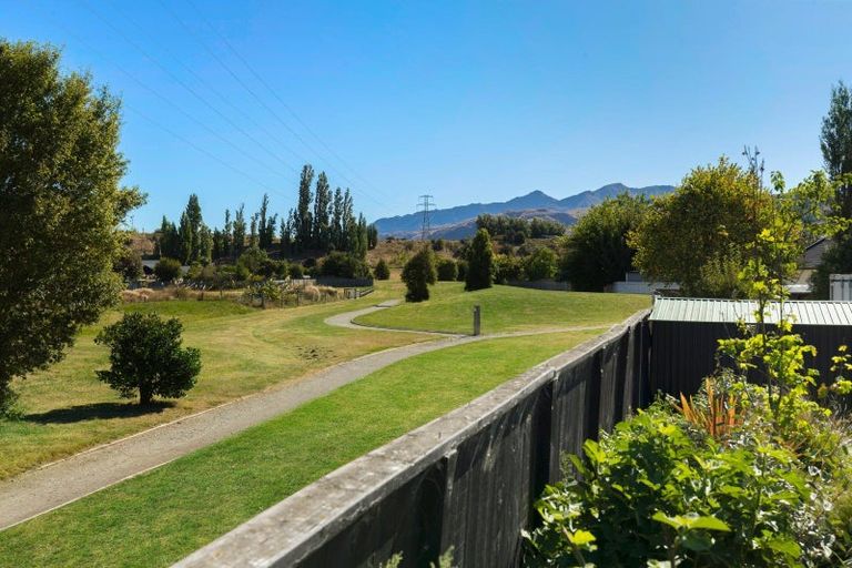 Photo of property in 13 Poolburn Court, Lake Hayes, Queenstown, 9304
