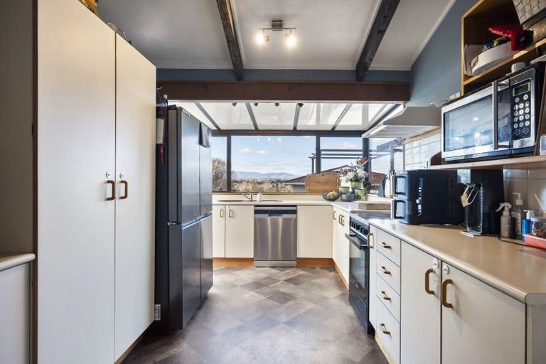 Photo of property in 6 Rangeview Place, Feilding, 4702