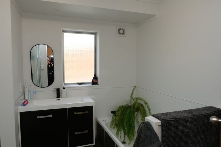 Photo of property in 2 Thimble Lane, Whitby, Porirua, 5024