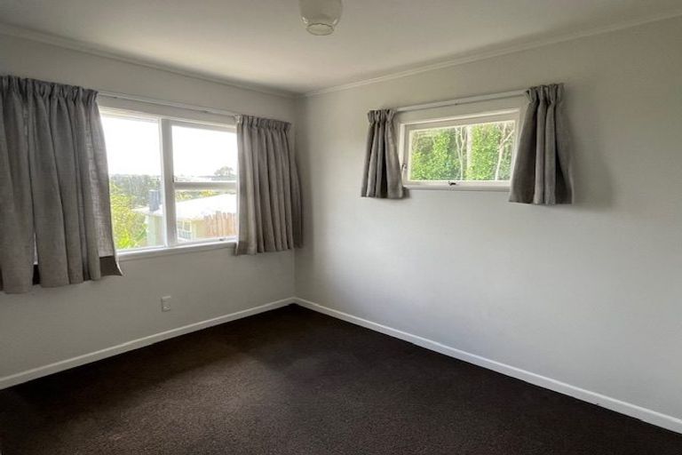 Photo of property in 11 Thomas Rea Place, Te Atatu South, Auckland, 0610