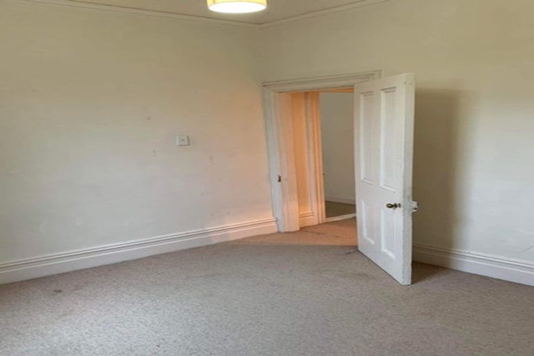 Photo of property in 2/106 Glenmore Street, Northland, Wellington, 6012