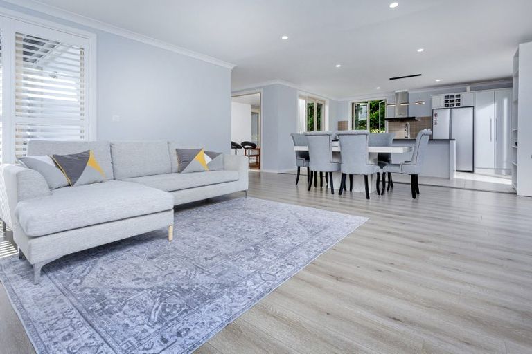 Photo of property in 8 Hornbill Drive, Fairview Heights, Auckland, 0632