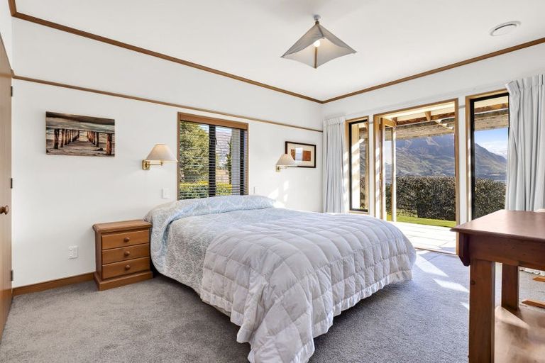 Photo of property in 186 Beacon Point Road, Wanaka, 9305