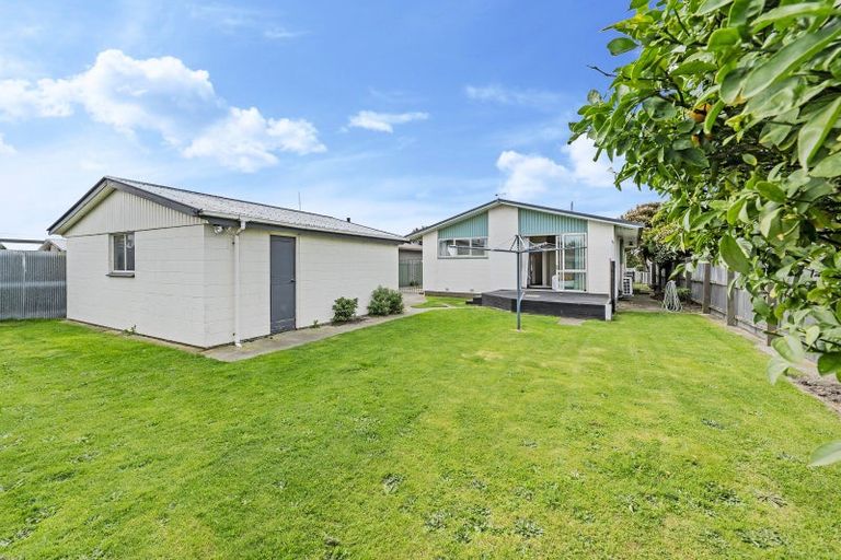 Photo of property in 27 Skerten Avenue, Hornby, Christchurch, 8042