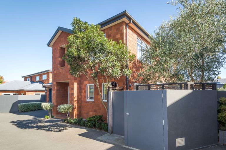 Photo of property in 31 Eversleigh Street, St Albans, Christchurch, 8014