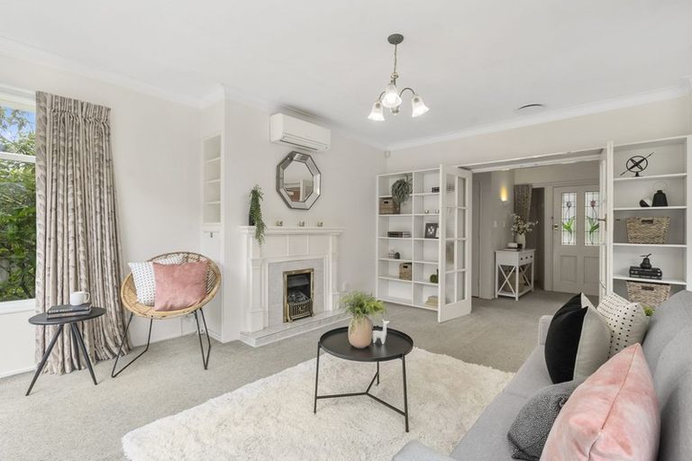 Photo of property in 330 Karori Road, Karori, Wellington, 6012